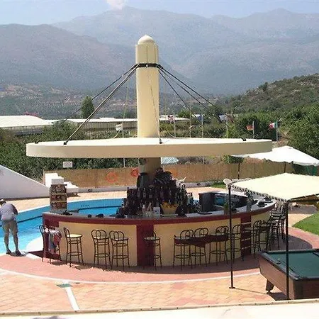 Marigianna Aparthotel Sissi (Crete)